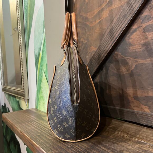 LOUIS VUITTON Ellipse MM Monogram Canvas Top Handle Bag - Picture 4 of 16